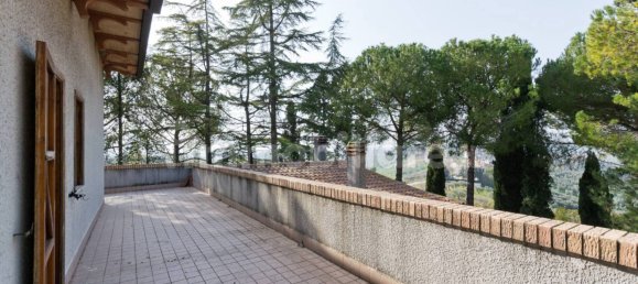 4 bedrooms Villa in Pianella, Italy No. 62194 37