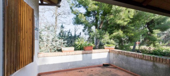 4 bedrooms Villa in Pianella, Italy No. 62194 45