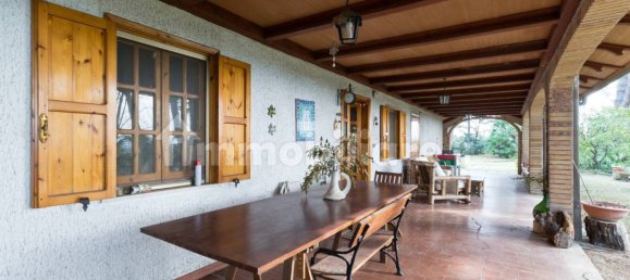 4 bedrooms Villa in Pianella, Italy No. 62194 8