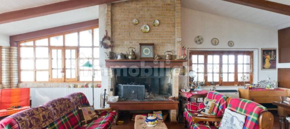 4 bedrooms Villa in Pianella, Italy No. 62194 20