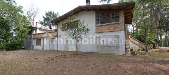 4 bedrooms Villa in Pianella, Italy No. 62194 6