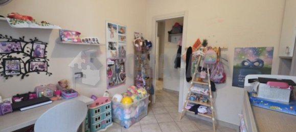 3-salle Appartement à Lonate Ceppino, Italy No. 334200 21