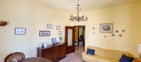 Квартира с 5 комнатами в Сассари, Италия № 305875 4