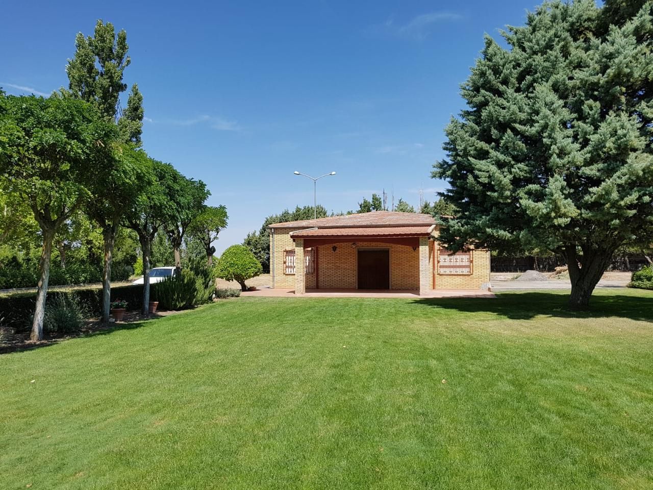 5073m² Commercial property in Salamanca, Spain No. 272824