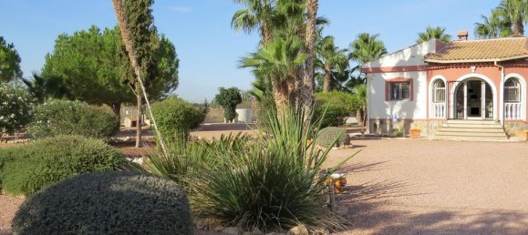 4 bedrooms House in Daya Vieja, Spain No. 185214 2