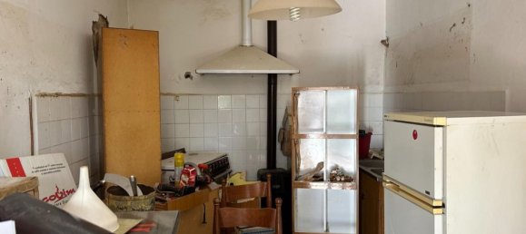 4 rooms Apartment in Siena, Italy No. 124987 3