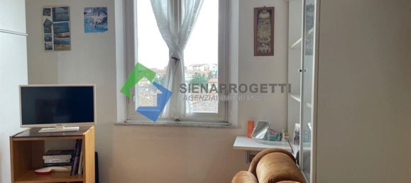 4 rooms Apartment in Siena, Italy No. 45100 24