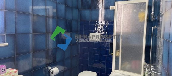 4 rooms Apartment in Siena, Italy No. 45100 37