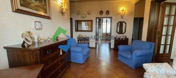 4 rooms Apartment in Siena, Italy No. 45100 7