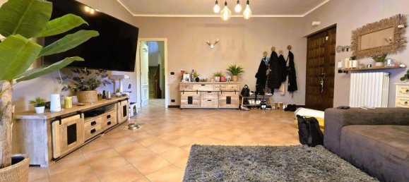 Вилла с 10 комнатами в Солеро, Италия № 152645 12