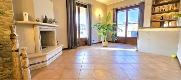 Вилла с 10 комнатами в Солеро, Италия № 152645 11