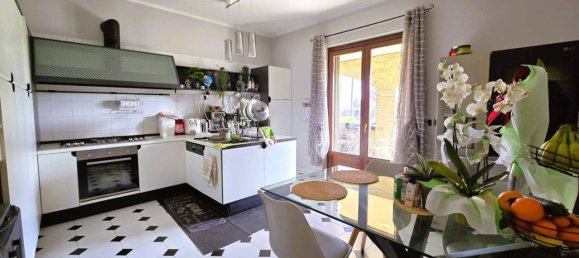 Вилла с 10 комнатами в Солеро, Италия № 152645 9