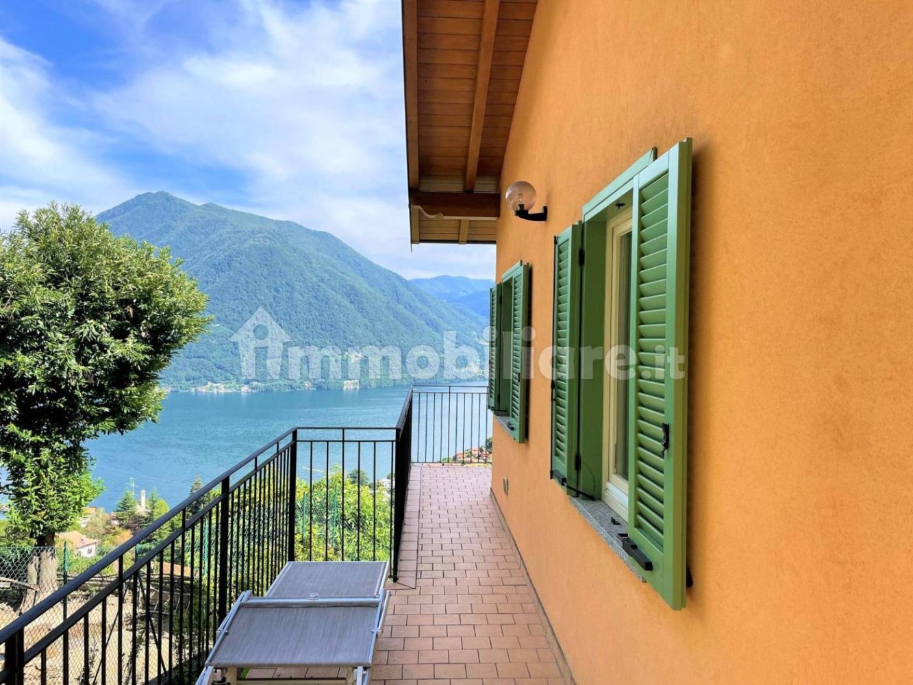 2 bedrooms Apartment in Argegno, Italy No. 164640
