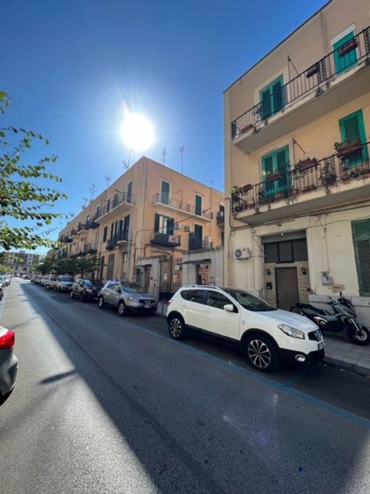 Apartamento de 2 divisões em Messina, Italy N.º 136078