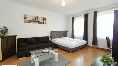 2-salle Appartement à Favoriten, Austria No. 33460