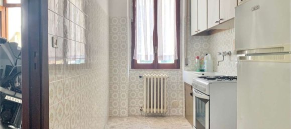 4 bedrooms Apartment in Guglionesi, Italy No. 327640 3