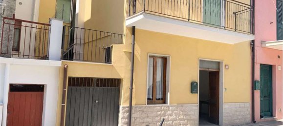 4 bedrooms Apartment in Guglionesi, Italy No. 327640 11