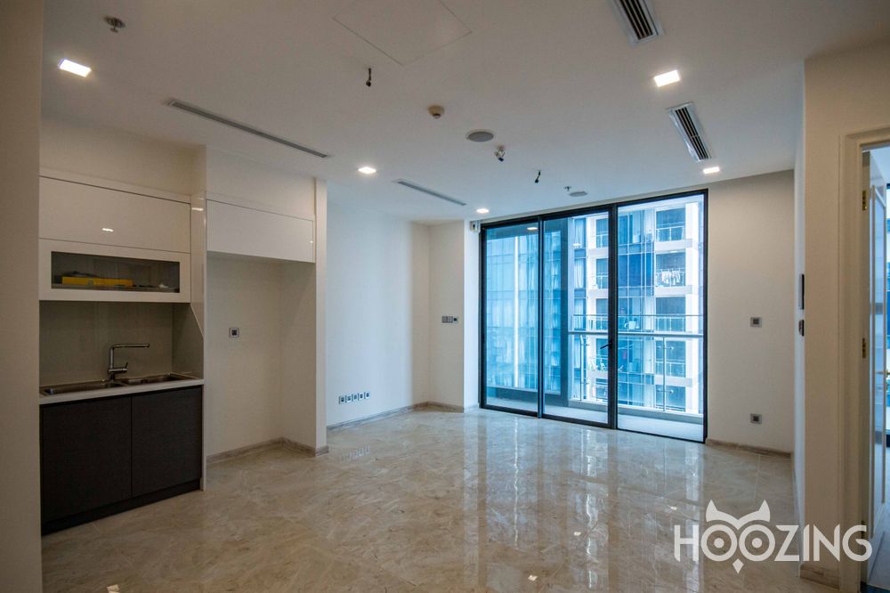 2 rooms Office in District 1, Vietnam No. 18034