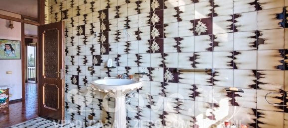 Квартира с 6 спальнями в Момо, Италия № 354446 34