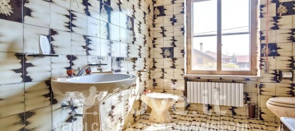 Квартира с 6 спальнями в Момо, Италия № 354446 39