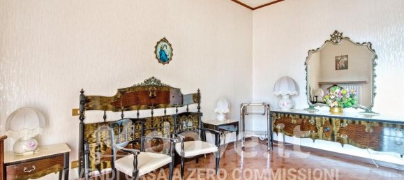 Квартира с 6 спальнями в Момо, Италия № 354446 16