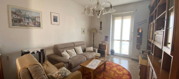 3 bedrooms Apartment in Turin, Italy No. 363168 2