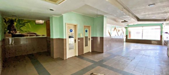 Gewerbliche Immobilie in Matosinhos, Portugal 220m², Nr. 200951 3