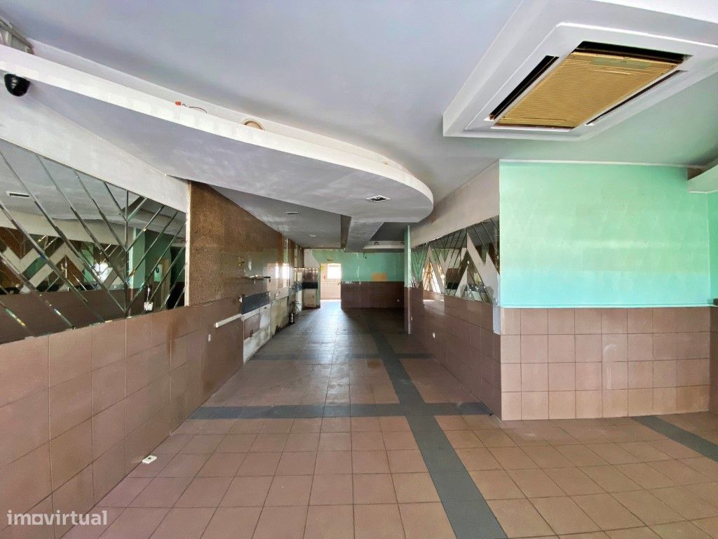 Propiedad comercial en Matosinhos, Portugal 220 m² No. 200951