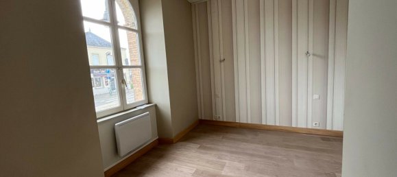 126m² Building in Mayenne, France No. 360570 9