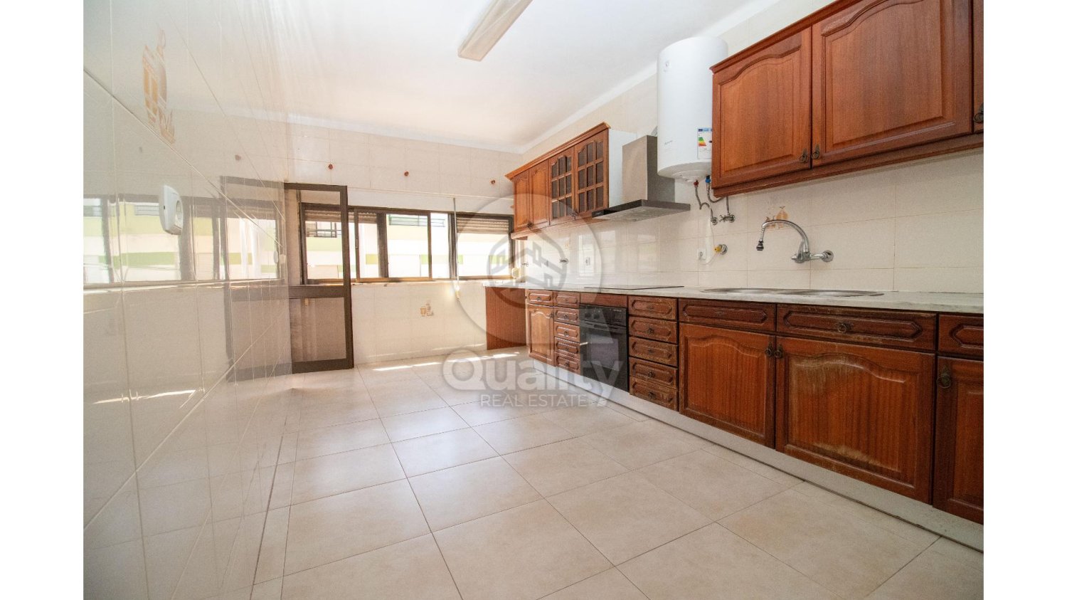 3 غرف نوم شقة في Seixal, Portugal رقم 233145