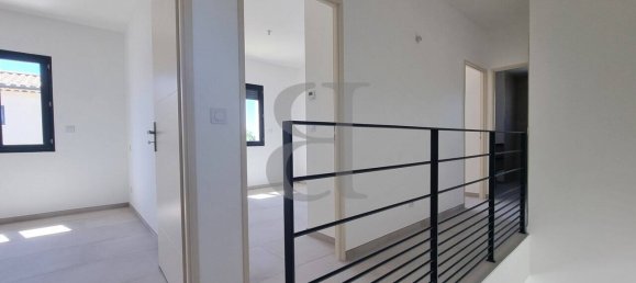 4 bedrooms Villa in Aubignan, France No. 361700 9