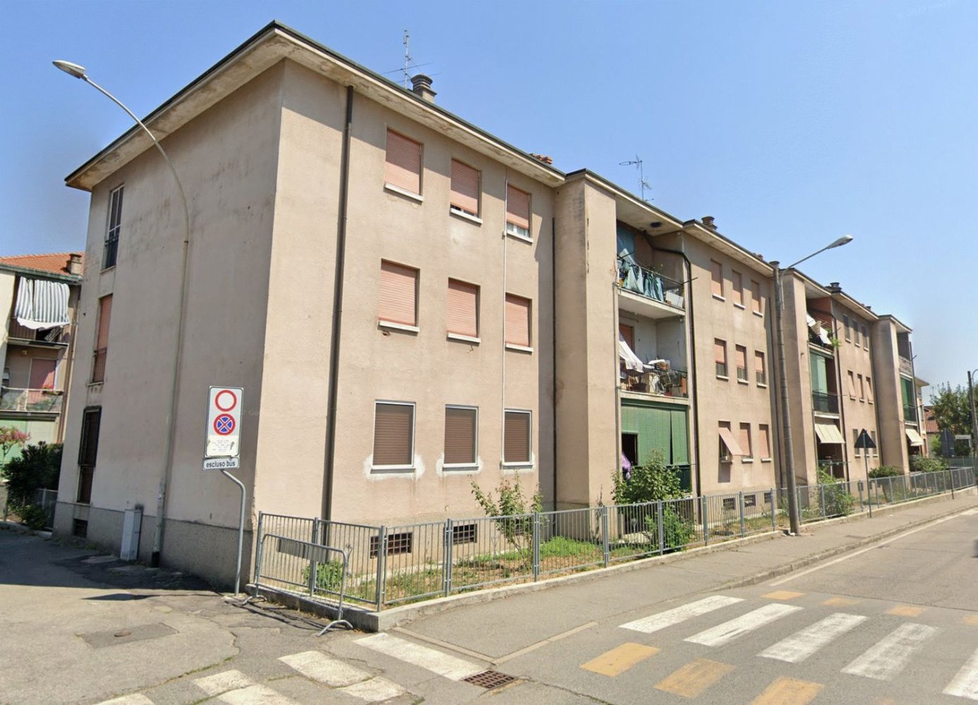 3 rooms Apartment in Abbiategrasso, Italy No. 130124