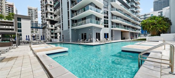 2 dormitorios propiedad comercial en venta en Miami, Miami-Dade, Florida, USA № 614932 20
