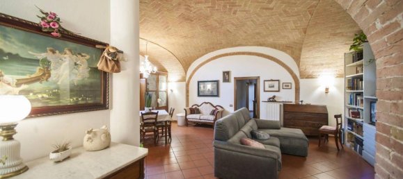 5 rooms Apartment in Siena, Italy No. 83526 9
