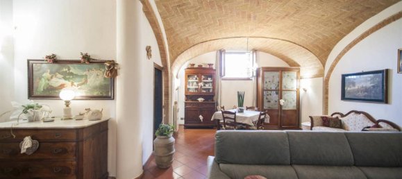 5 rooms Apartment in Siena, Italy No. 83526 10