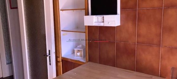 7 rooms Apartment in Parma, Italy No. 297154 9