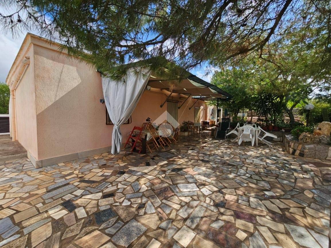 2 bedrooms House in Ceglie Messapica, Italy No. 289573