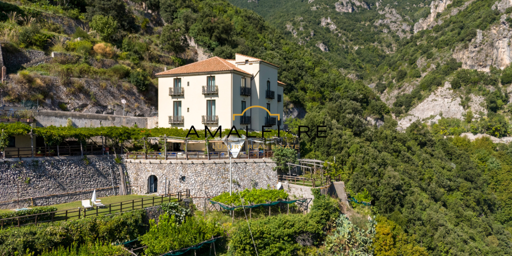 9 bedrooms Villa in Maiori, Italy No. 126790