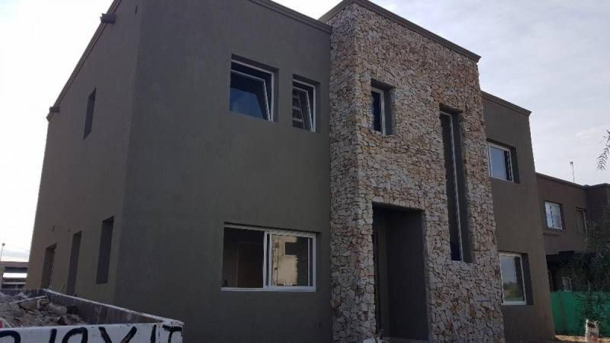 3 bedrooms House in Tigre, Argentina No. 52801