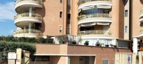 4 bedrooms Apartment in Rome, Italy No. 373853 7