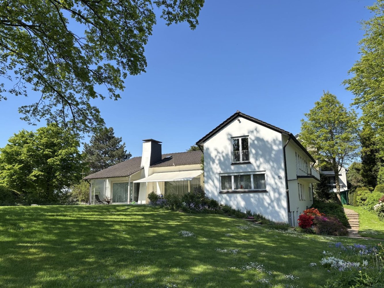 Casa de 5 dormitorios en Essen, Germany No. 368531