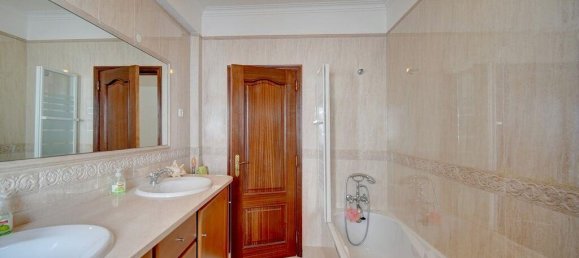 Casa T4 em Odivelas, Portugal N.º 121135 12