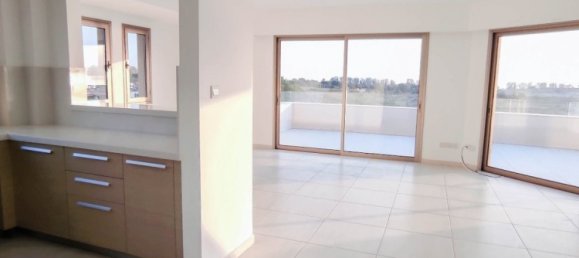 3 Schlafzimmer Wohnung in Kato Paphos, Cyprus, Nr. 22491 2