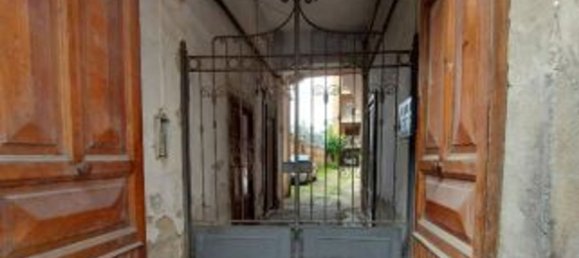 4 rooms Apartment in Pomigliano d'Arco, Italy No. 96434 2