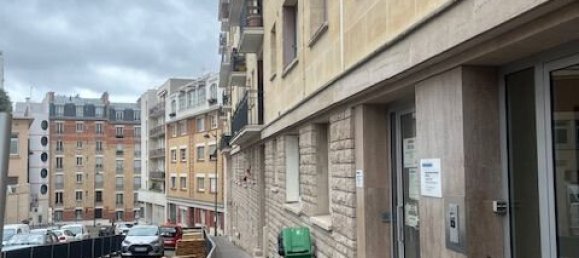 2 bedrooms Apartment in Paris, France No. 285145 9