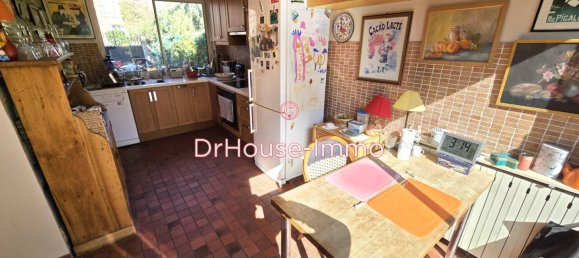 4 bedrooms Villa in Saint-Maur-des-Fosses, France No. 121349 9