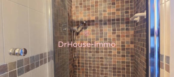 4 bedrooms Villa in Saint-Maur-des-Fosses, France No. 121349 12