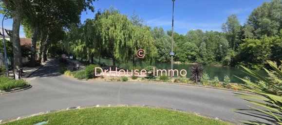 4 bedrooms Villa in Saint-Maur-des-Fosses, France No. 121349 18