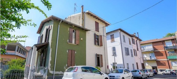 4 bedrooms Villa in Salsomaggiore Terme, Italy No. 313033 2