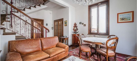 4 bedrooms Villa in Salsomaggiore Terme, Italy No. 313033 9